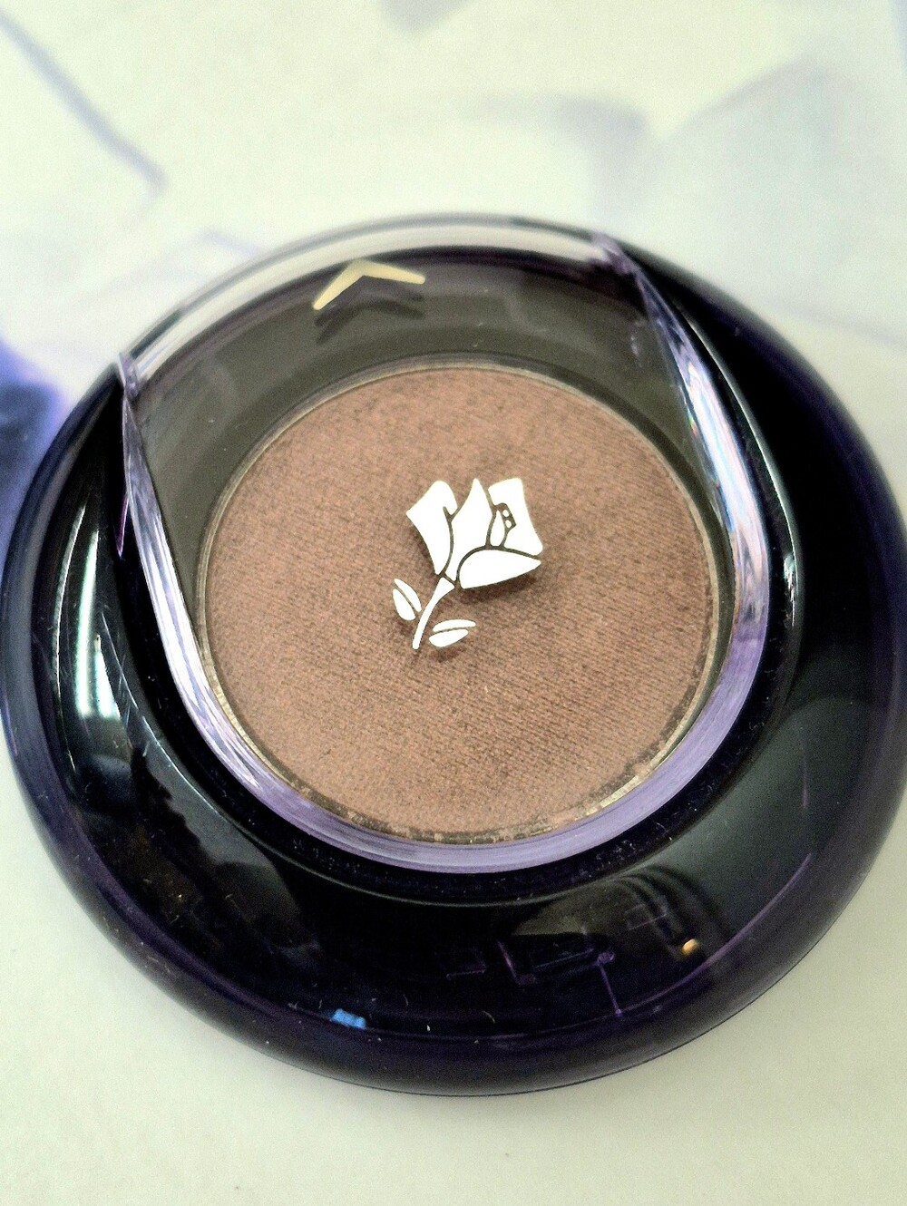 Brand New Full Size 1.2g  Lancome Eyeshadow (Colour#: Mannequin Shimmer )